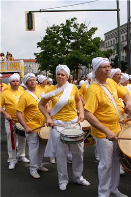 Download ==> Karneval-der-Kulturen_2010_003.zip