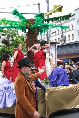 Download ==> Karneval-der-Kulturen_2010_012.zip