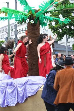 Download ==> Karneval-der-Kulturen_2010_013.zip