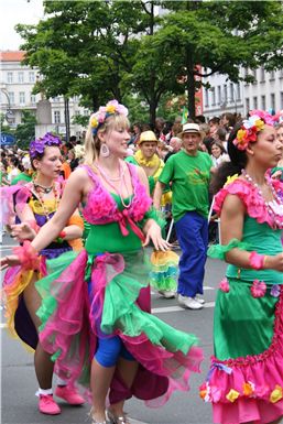 Download ==> Karneval-der-Kulturen_2010_018.zip