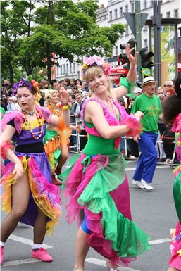 Download ==> Karneval-der-Kulturen_2010_021.zip