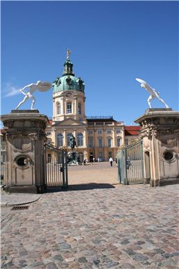 Download ==> Schloss_Charlottenburg_Berlin_02.zip