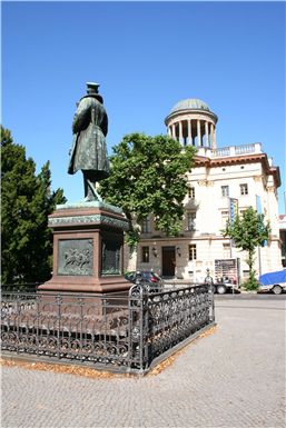 Download ==> Schloss_Charlottenburg_Berlin_12.zip