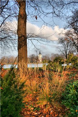 Download ==> Berliner_Herbst_2010_052.zip